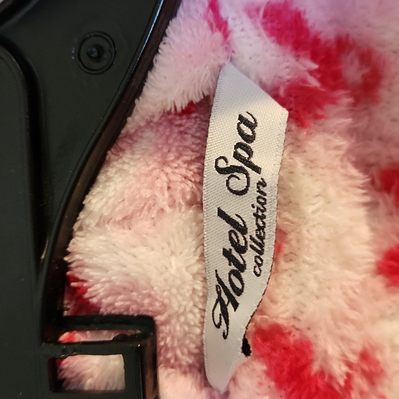 Breast cancer awareness women's short Robe, one size fits most. - Picture 2 of 5